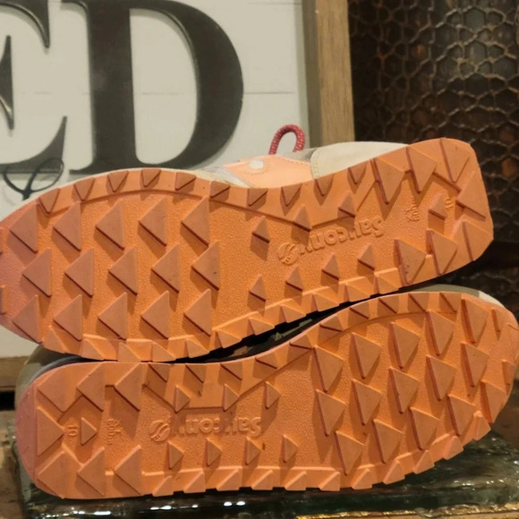 Saucony Jazz Triple Retro Mountain Pink/Green/ Camo Wmns  12 - Picture 9 of 10